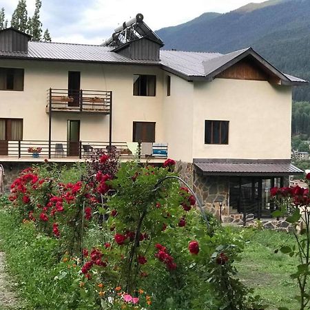 Roza'S Guest House Μέστια Εξωτερικό φωτογραφία