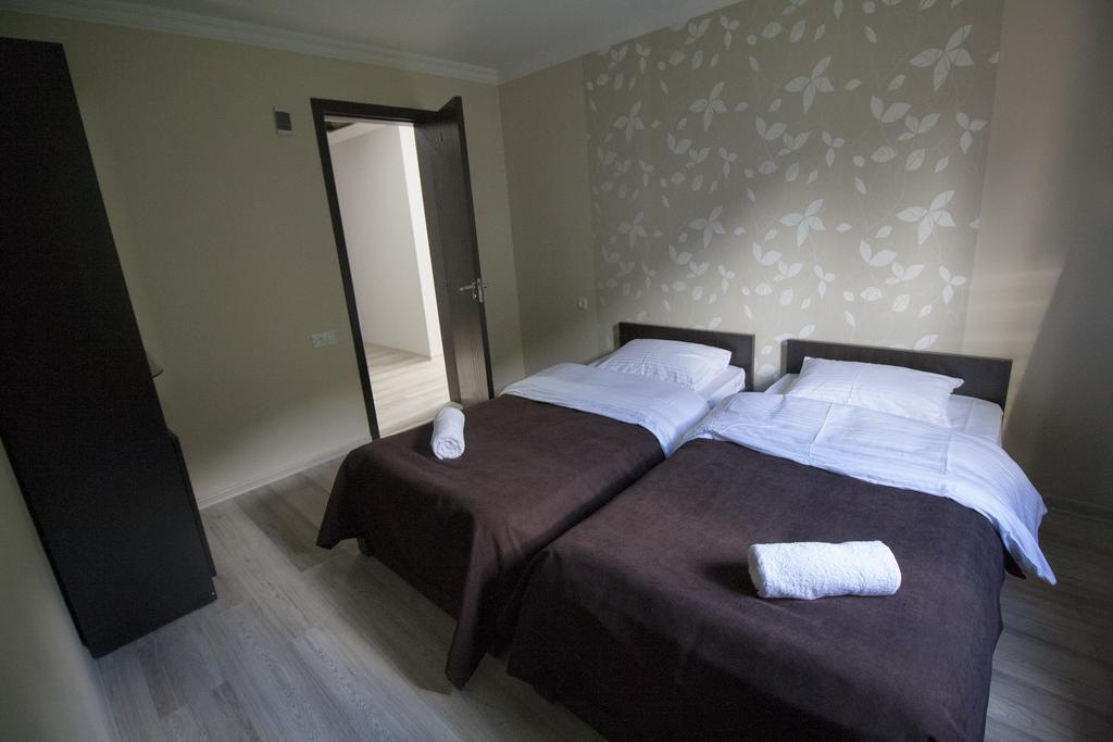 Roza'S Guest House Μέστια Εξωτερικό φωτογραφία