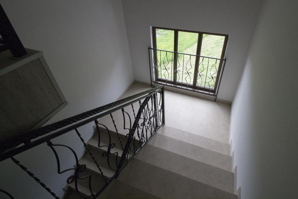 Roza'S Guest House Μέστια Εξωτερικό φωτογραφία