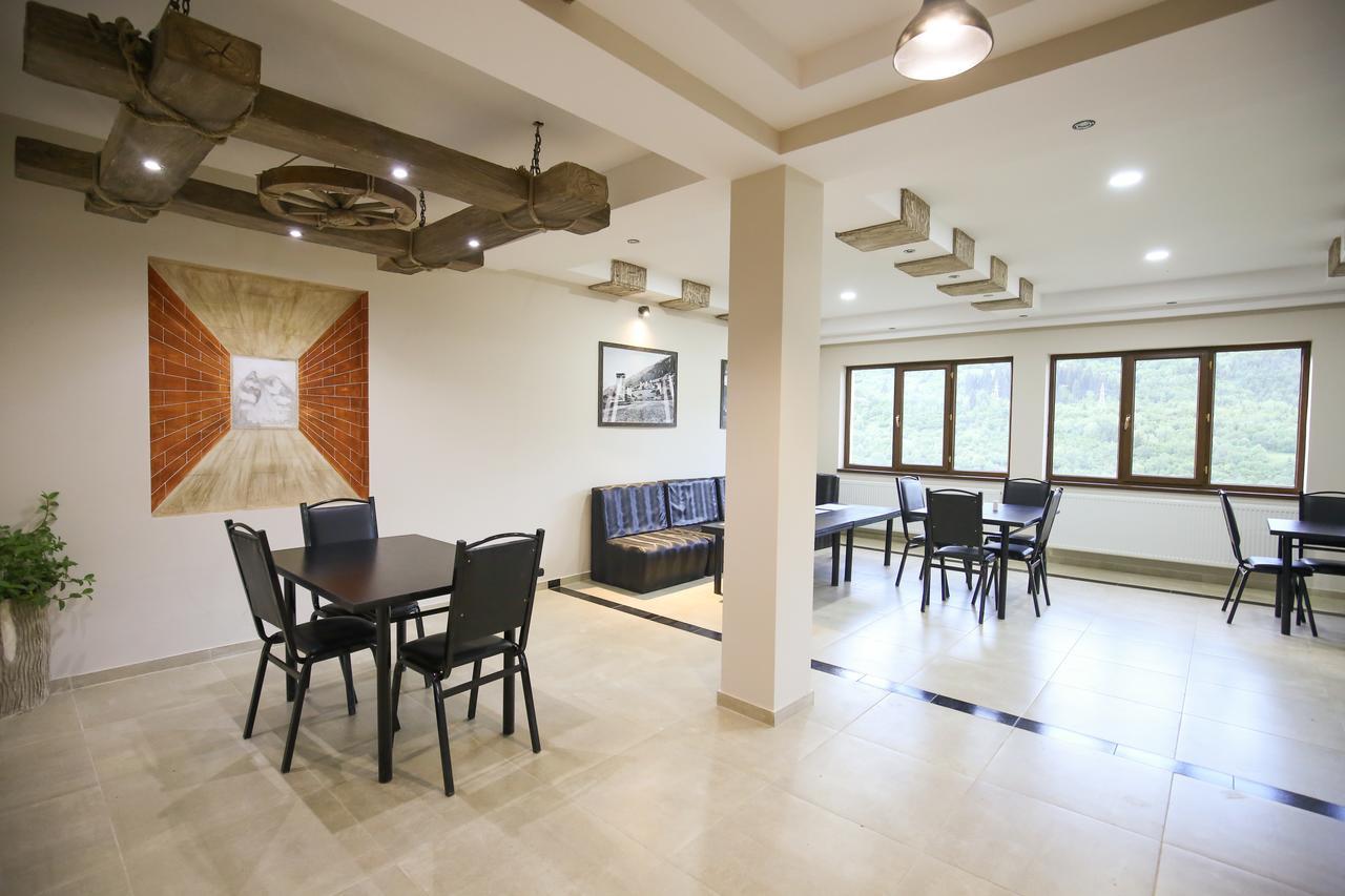 Roza'S Guest House Μέστια Εξωτερικό φωτογραφία