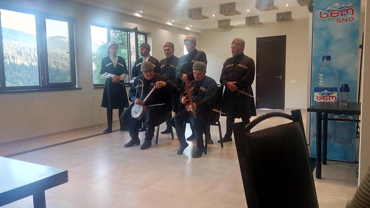 Roza'S Guest House Μέστια Εξωτερικό φωτογραφία